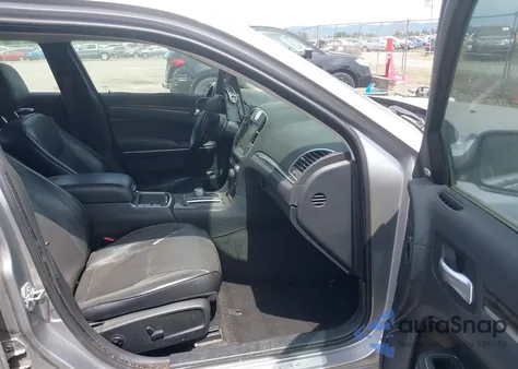 2016 Chrysler 300C из США, поврежденный, VIN 2C3CCAEG3GH128100